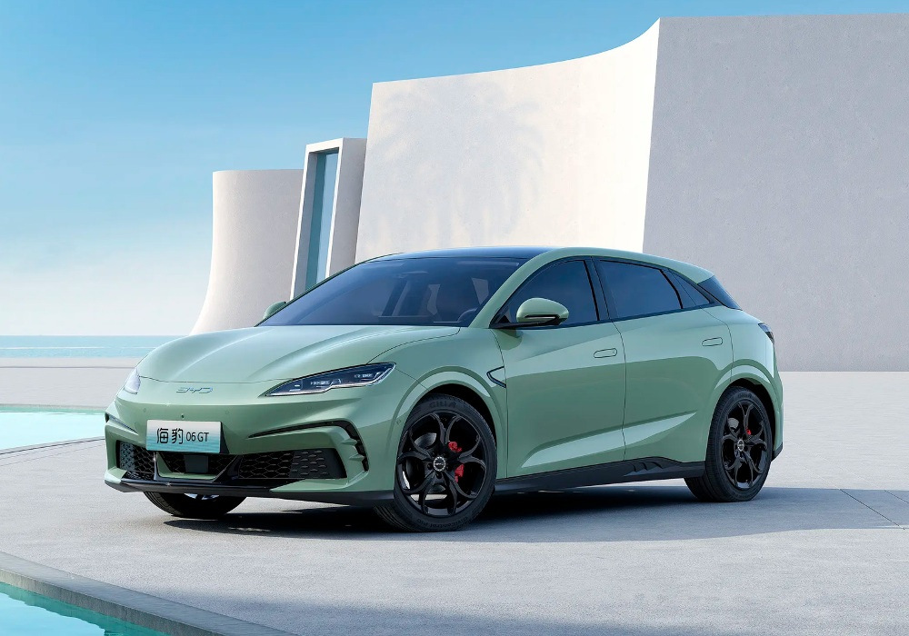 BYD Seal 06 GT: Стильный электрический хэтчбек с динамическим характером.