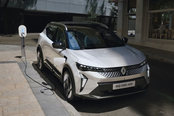 Renault Scenic E-Tech: Электрический SUV для семьи