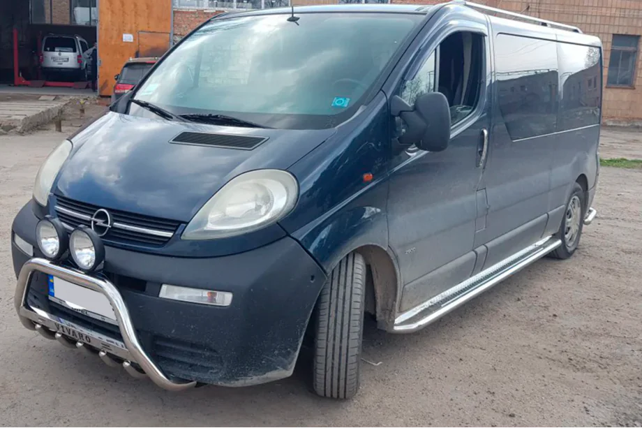 Opel Vivaro 2001–2015 гг. Кенгурятник WT003-4 (нержавейка) Фото 10