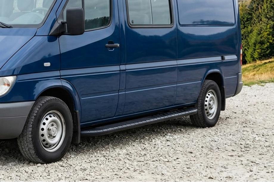 Volkswagen LT 1995-2006 гг. Боковые пороги Bosphorus Black (2 шт., алюминий) Image