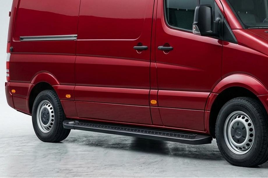 Volkswagen Crafter 2006-2016 гг. Боковые Подножки Allmond Black (2 шт., Алюминий) Image