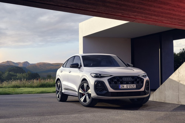 Audi Q5 Sportback 2025: Обзор стильного кросс-купе