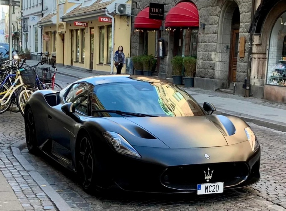 Матовая или глянцевая машина: вечный спор о стиле и практичности