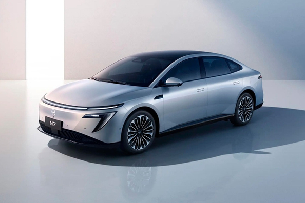 Обзор Nissan N7: Новый электрический седан-фастбек фото 2