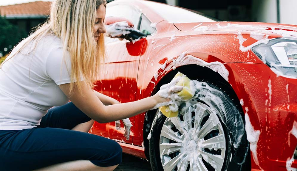 Как не повредить автомобиль на мойке?