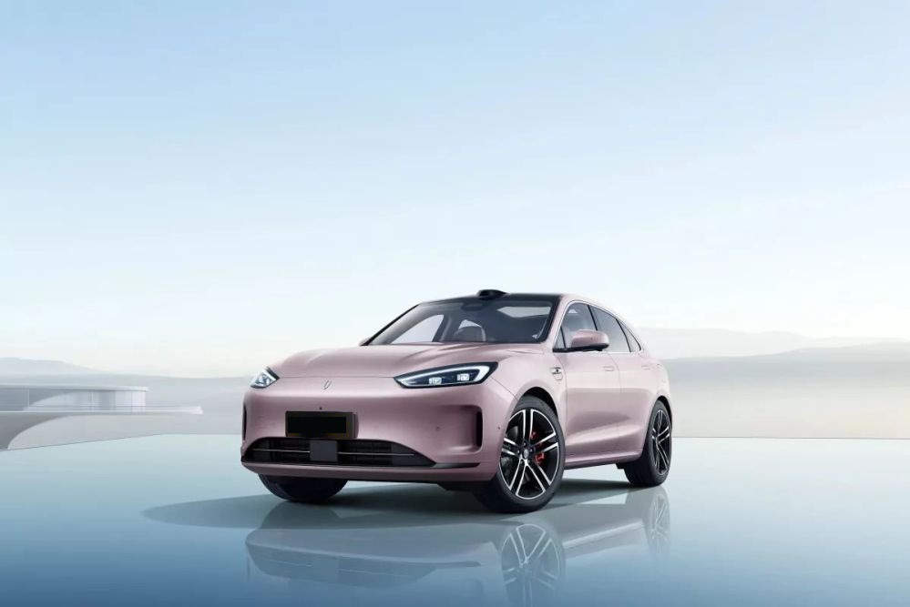 Обзор электрической версии Aito M5 EV 2025