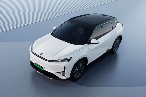 Обзор электрической модификации кроссовера Dongfeng Aeolus L7 2024