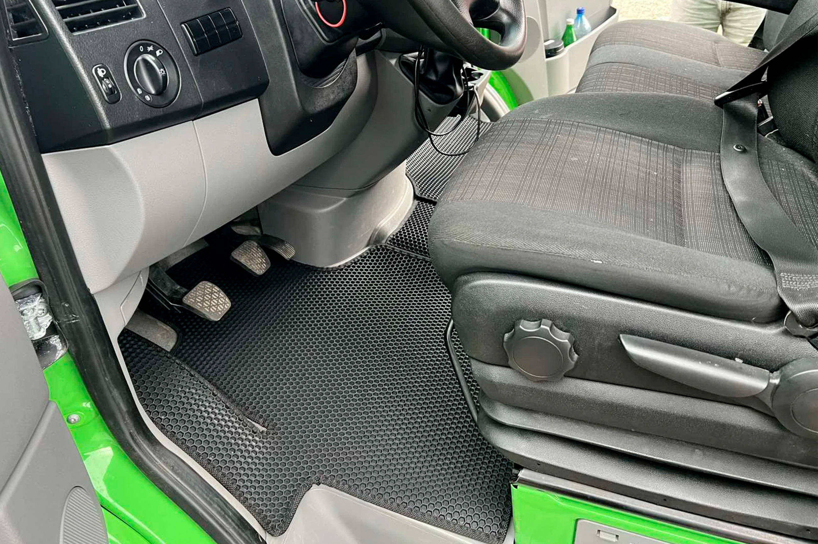 Гумові килимки Carsuit V1 (Чорні) для Mercedes Sprinter W906 2006-2018 рр