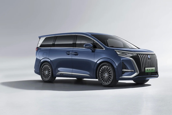 Обзор Denza D9 EV: Роскошный электрический минивэн