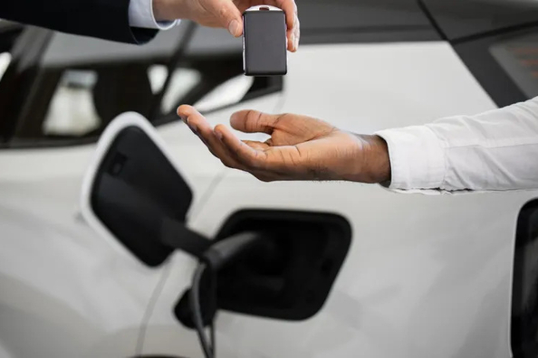 Как выгодно продать б/у электромобиль?