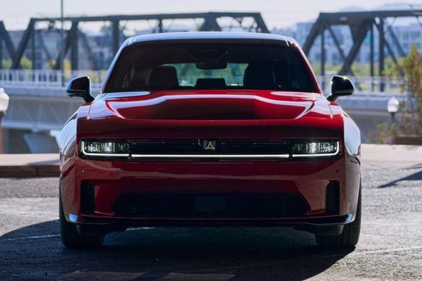 Обзор восьмого поколения Dodge Charger 2024
