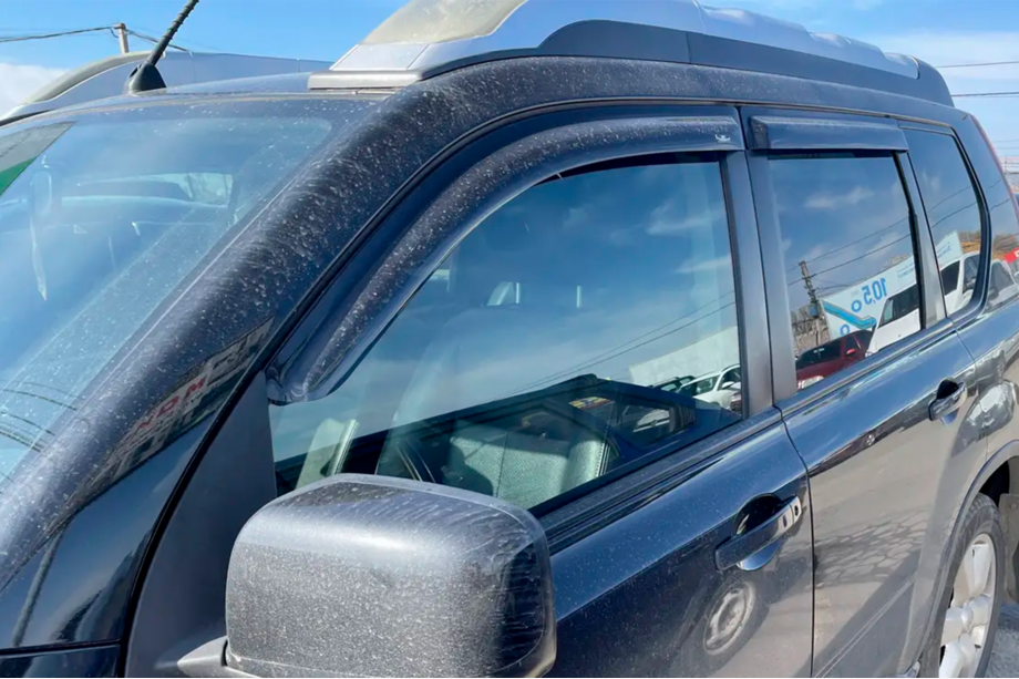Nissan X-trail T31 2007-2014 гг. Передние ветровики (2 шт, HIC) Image