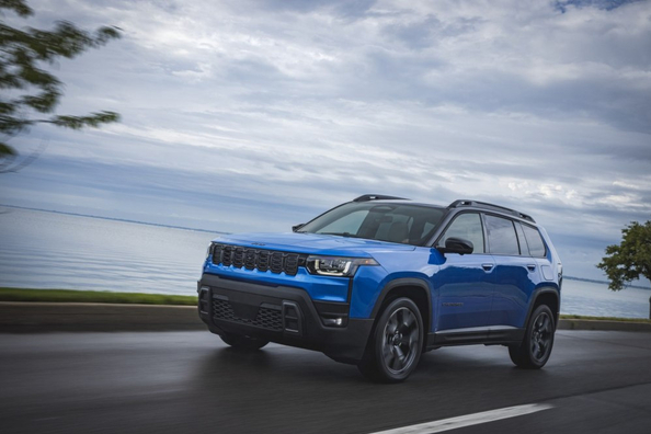 Обзор Jeep Cherokee 2025 шестого воплощения: Возвращение легенды