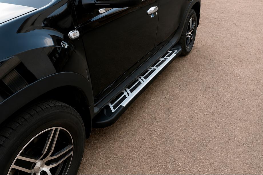 Dacia Duster 2008-2018 гг. Боковые Подножки Sunrise (2 шт., Алюминий) Image