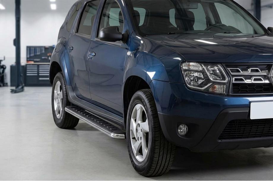 Dacia Duster 2008-2018 гг. Боковые Подножки Maydos V1 (2 шт., Алюминий и Нержавейка) Image
