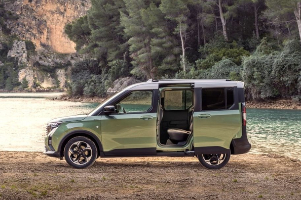 Ford Tourneo Courier второго поколения: Компактный многоцелевой минивэн