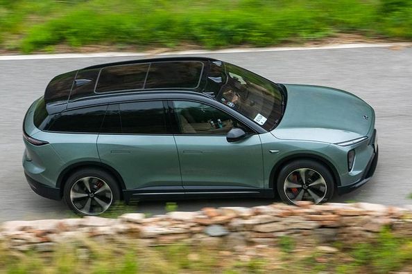 NIO ES6 второго поколения: Обзор электрического кроссовера фото 2