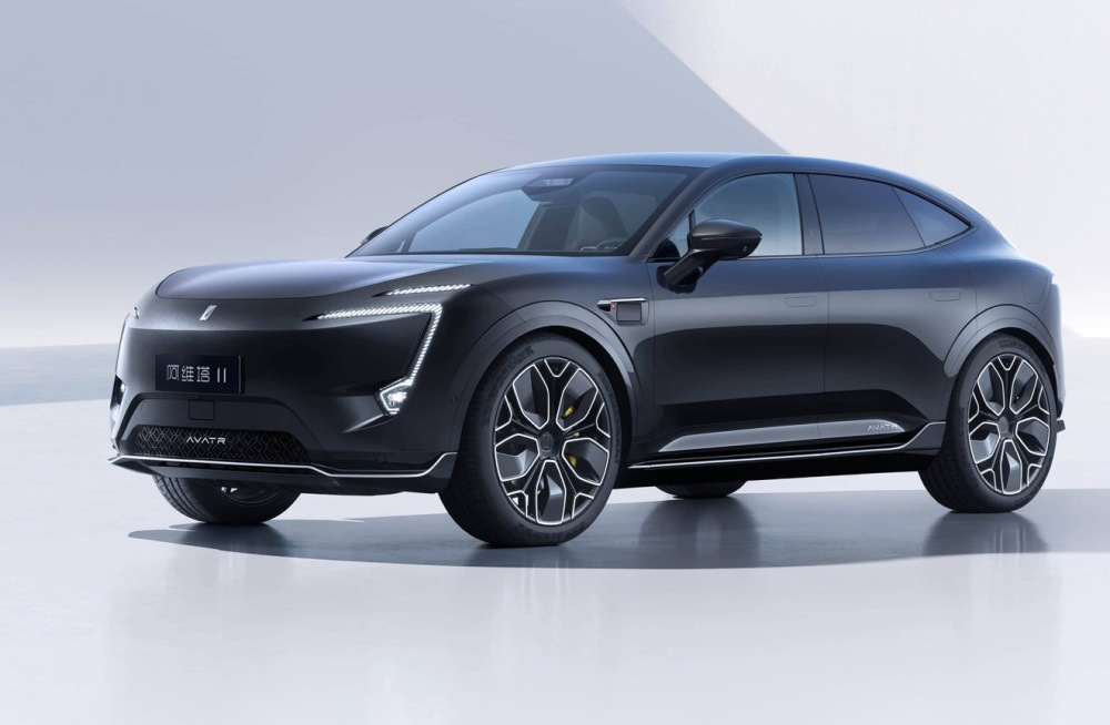 Обзор Avatr 11 REEV 2025: Гибридный люксовый SUV