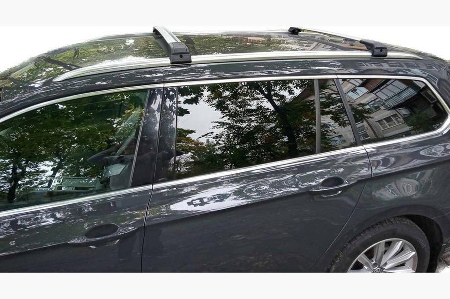 Volkswagen Passat B8 2015-2023 гг. Багажник (поперечины) на интегрированные рейлинги с замком WingCarrier V2 (2 шт) Фото 1