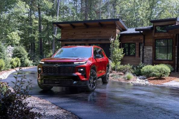 Chevrolet Traverse третьего поколения 2024 года: Обзор семейного SUV