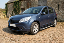 Dacia Sandero 2007-2013 гг. Боковые Подножки Tayga (2 шт., Алюминий) фото 1