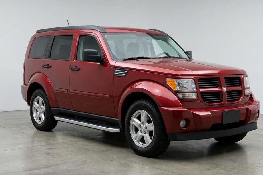 Dodge Nitro 2006-2011 гг. Боковые Подножки Tayga Grey (2 шт., Алюминий) Image