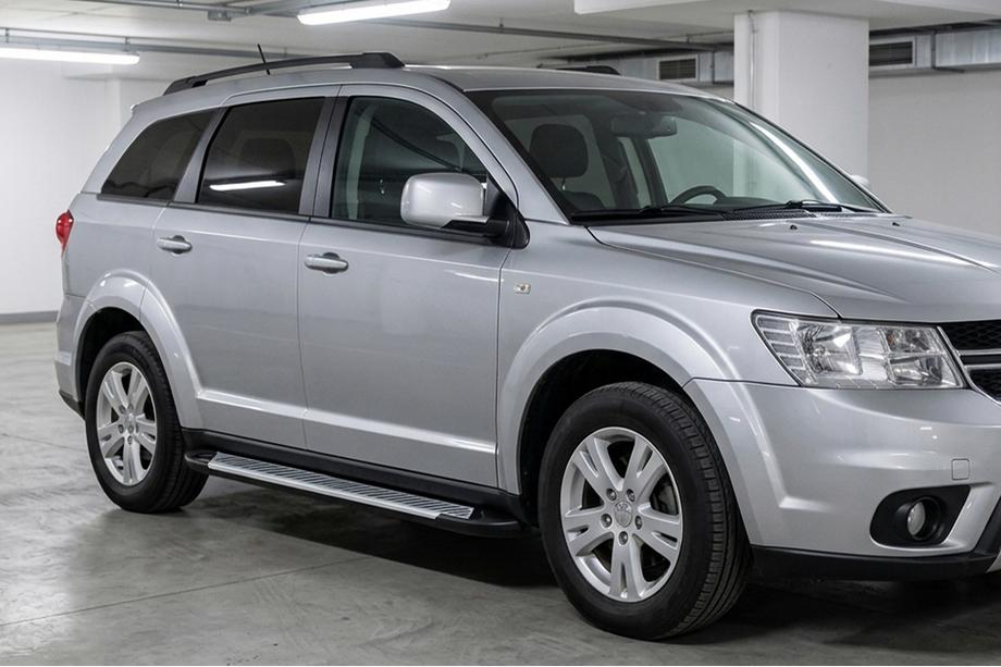 Fiat Freemont 2011-2016 гг. Боковые Подножки Line (2 шт., Алюминий) Image
