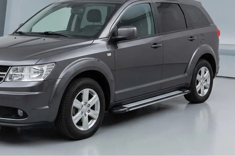 Fiat Freemont 2011-2016 гг. Боковые Подножки Rainbow (2 шт., Алюминий) Image