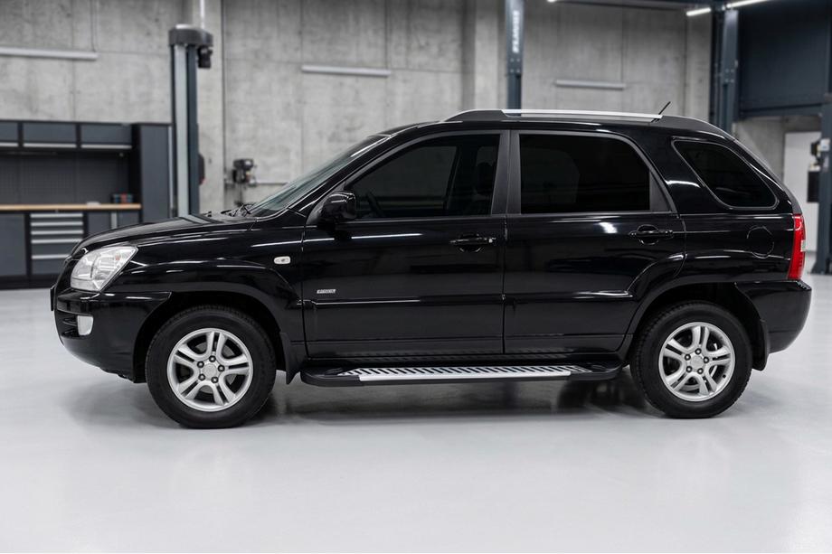 Kia Sportage 2004-2010 гг. Боковые Подножки Line (2 шт., Алюминий) Image