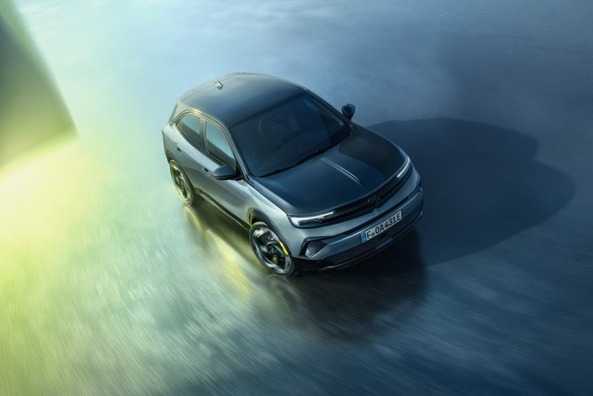 Обзор Opel Mokka Electric GSE: Заряженный электрокроссовер