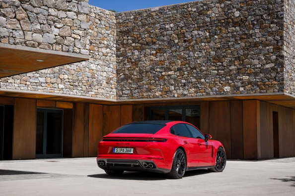 Обзор Porsche Panamera GTS (G3) 2024 мощностью 500 л.с фото 3