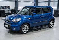 Kia Soul I 2008-2013 гг. Боковые Подножки RedLine Black (2 шт., Алюминий) фото 1