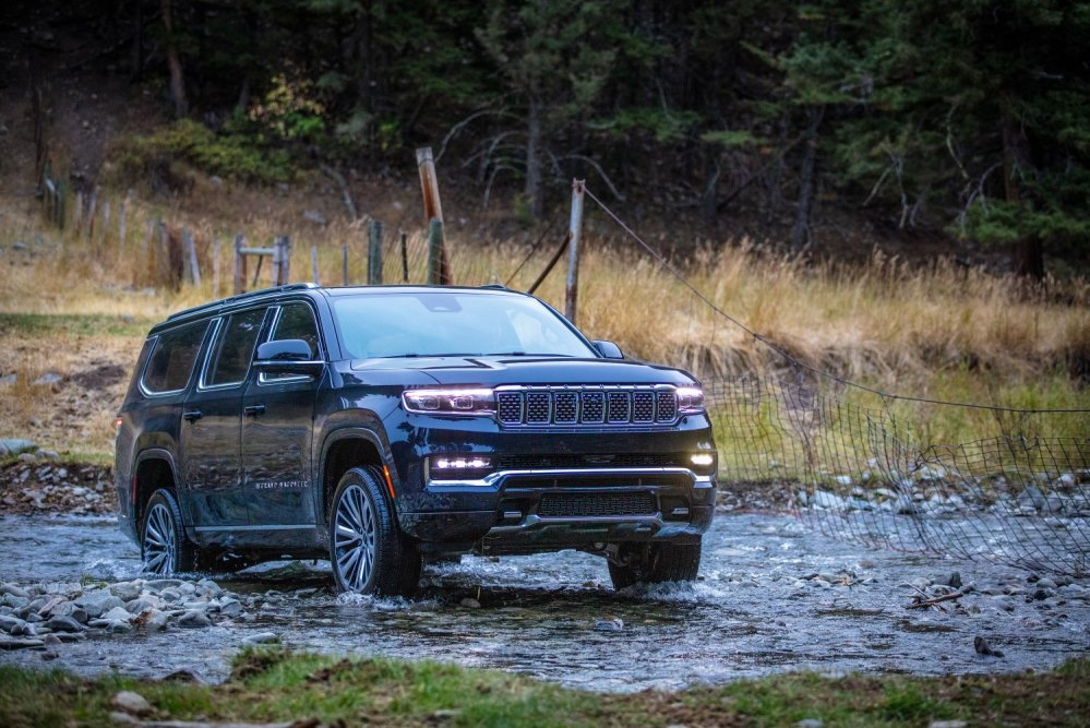 Обзор Jeep Grand Wagoneer L 2024 года