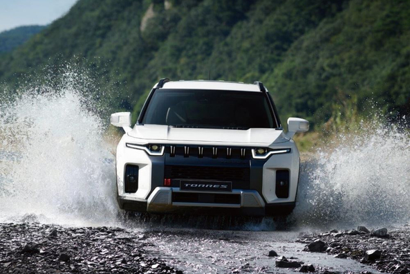 Обзор кроссовера KGM Torres мощностью 163 л.с.