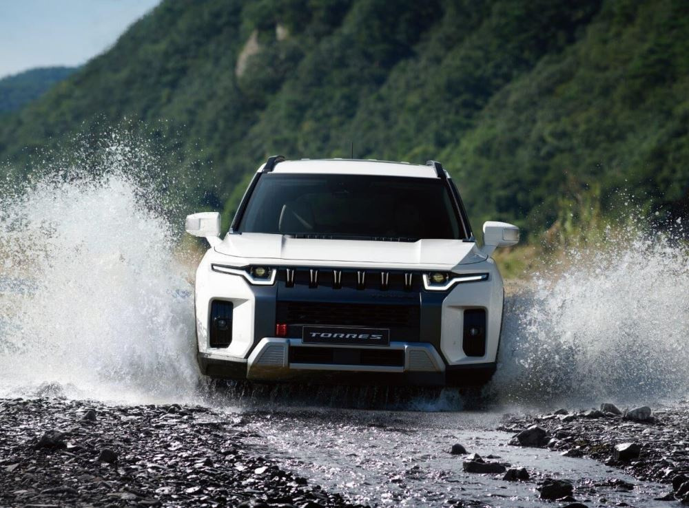 Обзор кроссовера KGM Torres мощностью 163 л.с.