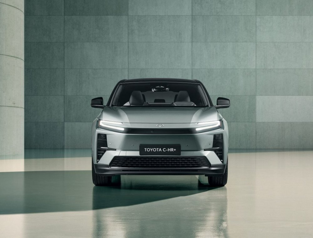 Обзор Toyota C-HR+ 2026: характеристики, комплектации, фото