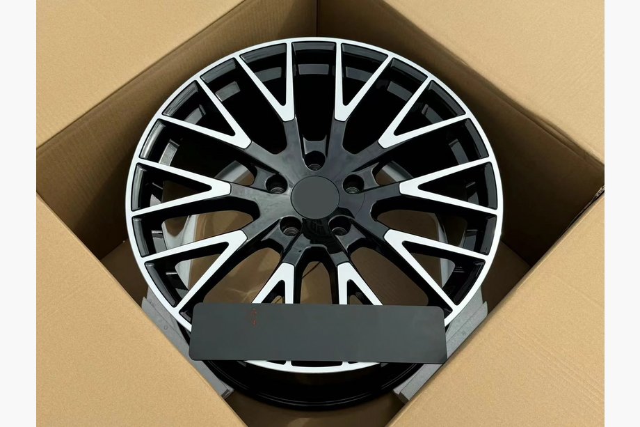 Porsche Panamera 2023– гг. Кованые диски OEM R21 V2 (комплект 4 шт.) Фото 3
