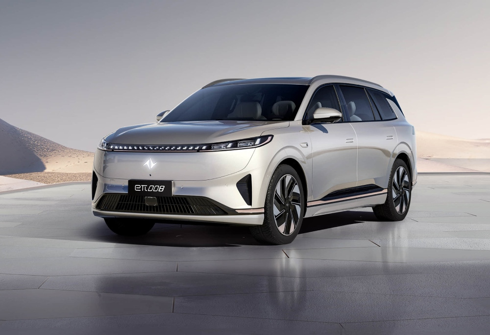 Обзор DongFeng eπ 008: Просторный кроссовер для всей семьи