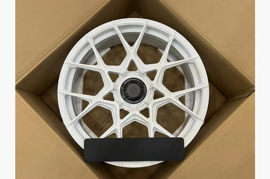 Lexus LFA 2010–2013 гг. Кованые диски OEM R20 V2 (комплект 4 шт) Image
