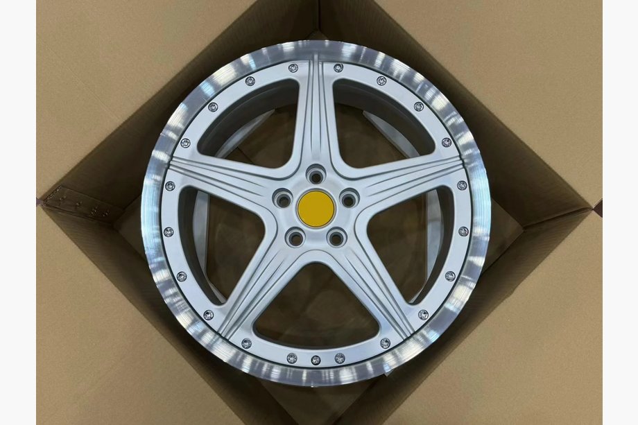 Lexus LFA 2010–2013 гг. Кованые диски OEM R20 V3 (комплект 4 шт.) Image