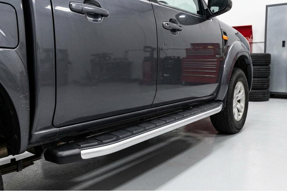 Mazda BT-50 2007-2012 гг. Боковые Подножки Fullmond (2 шт, алюминий) Image