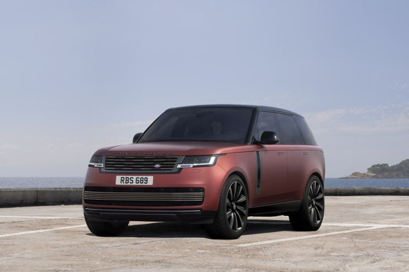 Обзор Range Rover SV P530: Вершина роскоши и мощности