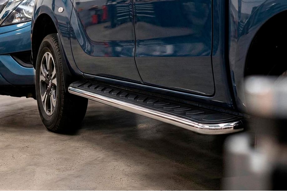 Mazda BT-50 2012- гг. Боковые Подножки Maydos V1 (2 шт., нержавейка) Image