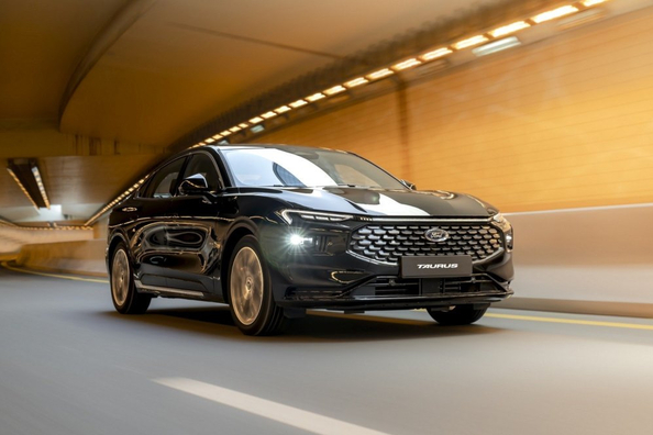 Ford Taurus восьмого поколения: Обзор комфортного седана фото 3