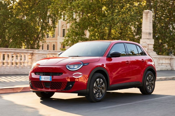 Fiat 600e: Обзор электрического кроссовера
