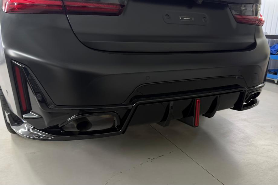 BMW 3 серия G20/G21 2018- гг. Задний диффузор B-Style LED для M-Sport 2023+, ABS Image