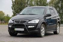 SsangYong Action 2005-2018 гг. Кенгурятник WT004 Черный (Нержавейка) фото 1