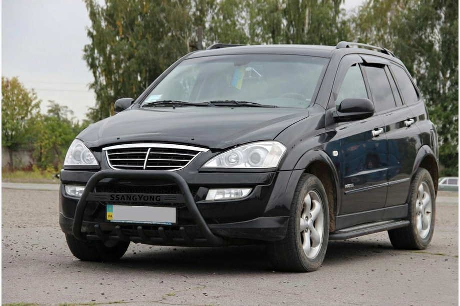 SsangYong Action 2005-2018 гг. Кенгурятник WT004 Черный (Нержавейка) Image