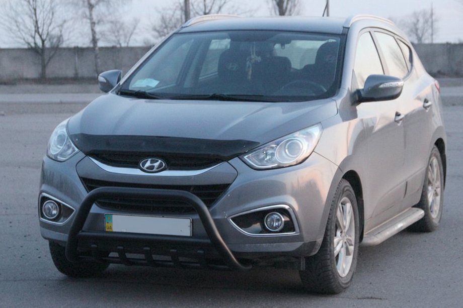 Hyundai IX-35 2010-2015 гг. Передняя дуга WT003 Черная (нерж. сталь) Image