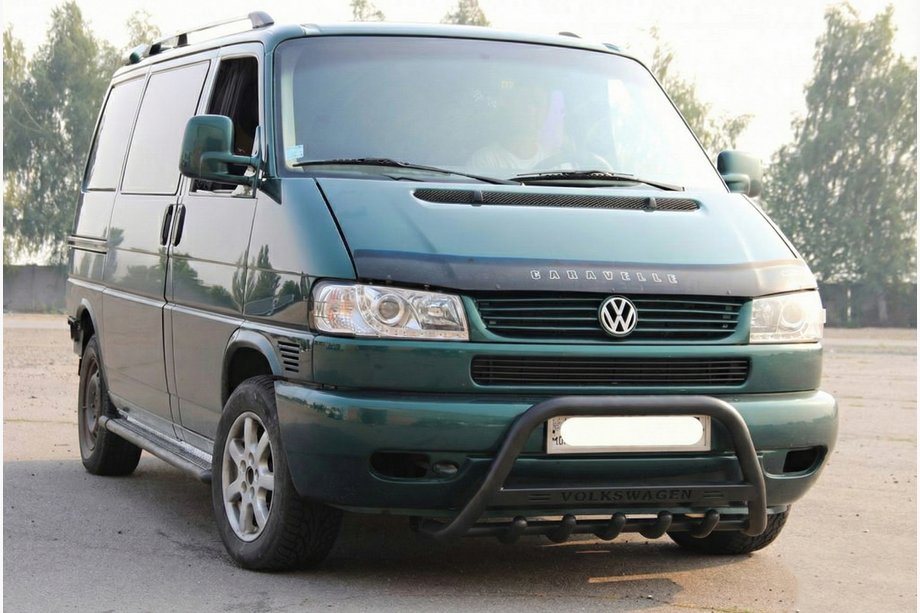 Volkswagen T4 Caravelle/Multivan 1990–2003 гг. Кенгурятник WT004 Черный (Нержавейка) Фото 1